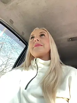 Snapshot of MerlinDave chatting on March 2025 04:19:01 AM MerlinDave online show from March 2025 04:19:01 AM