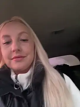 Snapshot of MerlinDave chatting on March 2025 12:30:02 AM MerlinDave online show from March 2025 12:30:02 AM