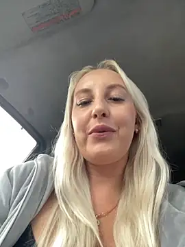 Snapshot of MerlinDave chatting on September 2025 01:18:02 AM MerlinDave online show from September 2025 01:18:02 AM