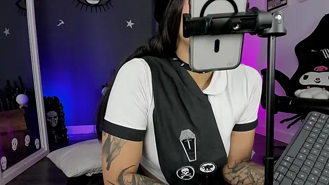 Raven Witch  online show from July 2026 12:58:02 PM
