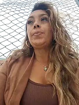 Snapshot of lauramcdowell1 chatting on February 2025 01:32:01 PM lauramcdowell1 online show from February 2025 01:32:01 PM