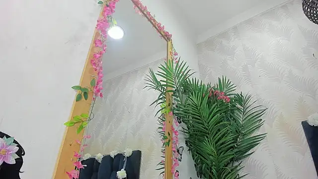 Ammy Connor1 online show from May 2026 07:00:01 PM