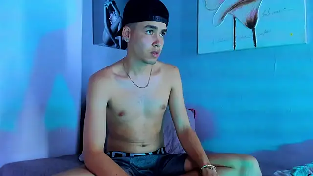 Snapshot of Mike_0233_ chatting on January 2025 07:53:02 AM Mike 0233 online show from January 2025 07:53:02 AM