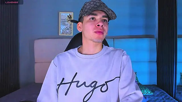 Snapshot of Mike_0233_ chatting on February 2025 05:09:02 AM Mike 0233 online show from February 2025 05:09:02 AM