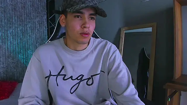 Snapshot of Mike_0233_ chatting on March 2025 08:04:01 AM Mike 0233 online show from March 2025 08:04:01 AM