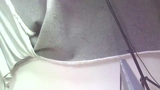 Snapshot of carolinesampaio chatting on January 2025 04:27:01 PM carolinesampaio online show from January 2025 04:27:01 PM