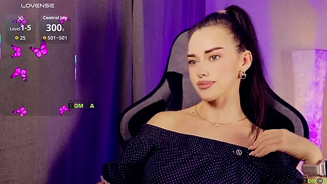 -CrazyAnna- online show from March 2026 06:46:02 PM