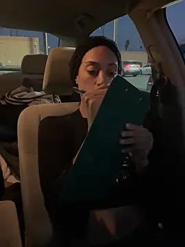 Snapshot of starrynikki chatting on December 2024 01:07:02 AM starrynikki online show from December 2024 01:07:02 AM