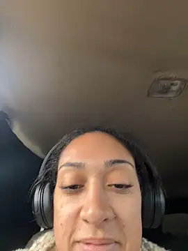 Snapshot of starrynikki chatting on December 2024 04:17:01 PM starrynikki online show from December 2024 04:17:01 PM