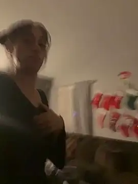 Snapshot of starrynikki chatting on December 2024 04:12:01 AM starrynikki online show from December 2024 04:12:01 AM