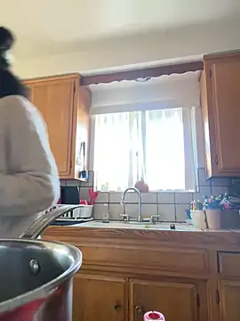 Snapshot of starrynikki chatting on January 2025 06:35:01 PM starrynikki online show from January 2025 06:35:01 PM