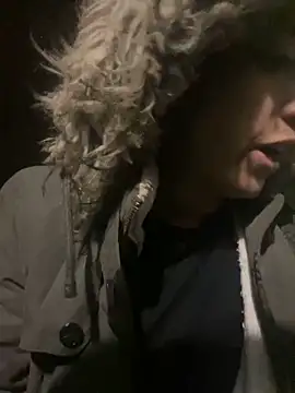 Snapshot of starrynikki chatting on January 2025 01:10:01 PM starrynikki online show from January 2025 01:10:01 PM