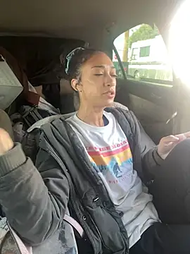 Snapshot of starrynikki chatting on February 2025 05:24:02 PM starrynikki online show from February 2025 05:24:02 PM