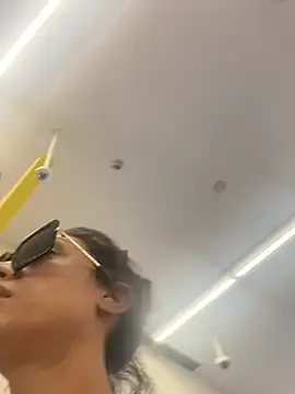 Snapshot of starrynikki chatting on February 2025 09:04:01 PM starrynikki online show from February 2025 09:04:01 PM