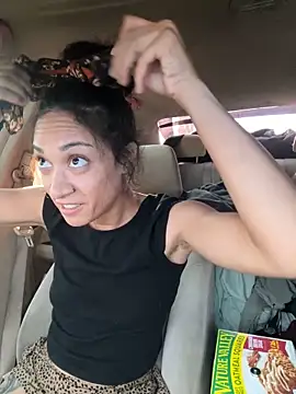 Snapshot of starrynikki chatting on February 2025 11:45:01 PM starrynikki online show from February 2025 11:45:01 PM