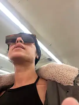 Snapshot of starrynikki chatting on March 2025 09:48:02 PM starrynikki online show from March 2025 09:48:02 PM