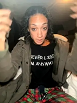 Snapshot of starrynikki chatting on October 2025 01:03:02 PM starrynikki online show from October 2025 01:03:02 PM