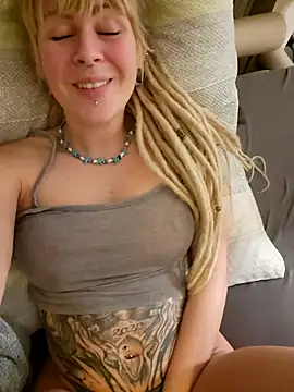 Jenna-Lia online show from December 2024 07:00:02 AM