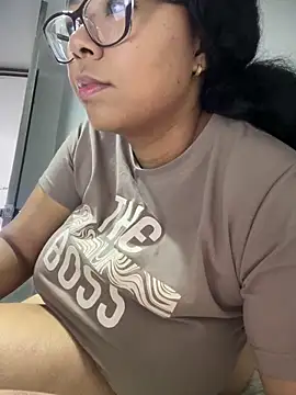 XMara online show from October 2025 07:01:02 PM