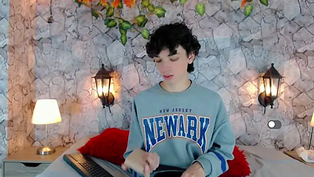 SexyJuliii21 online show from February 2025 08:56:02 AM