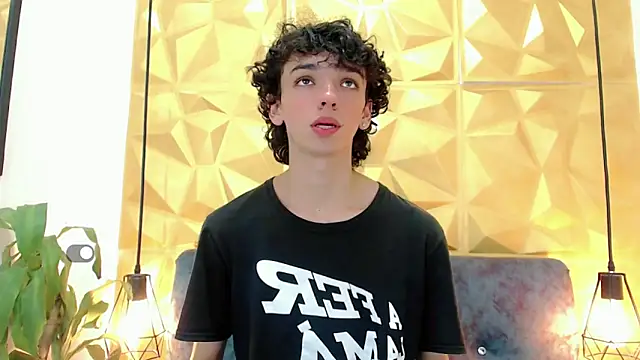 SexyJuliii21 online show from February 2025 10:42:02 PM