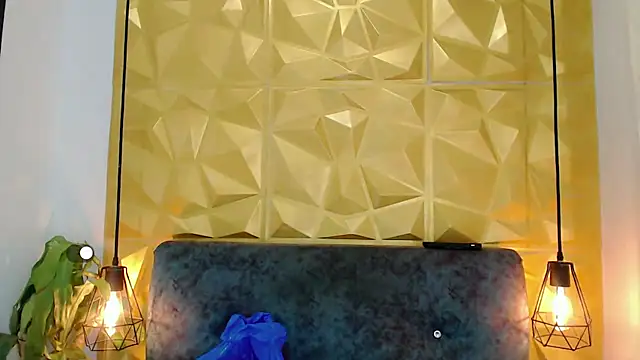 SexyJuliii21 online show from March 2025 04:28:01 AM