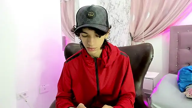 SexyJuliii21 online show from March 2025 10:20:01 PM