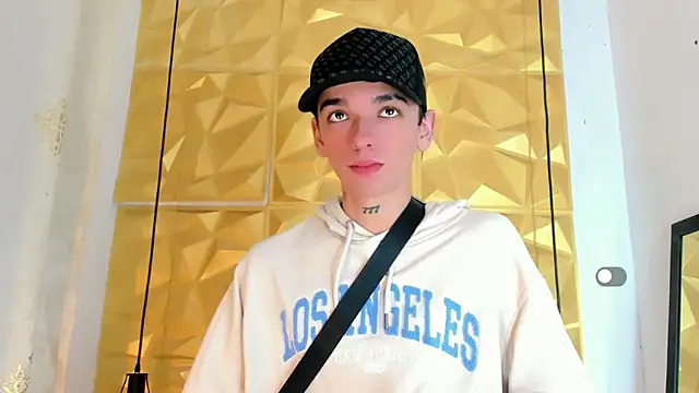 SexyJuliii21 online show from September 2025 03:17:02 AM