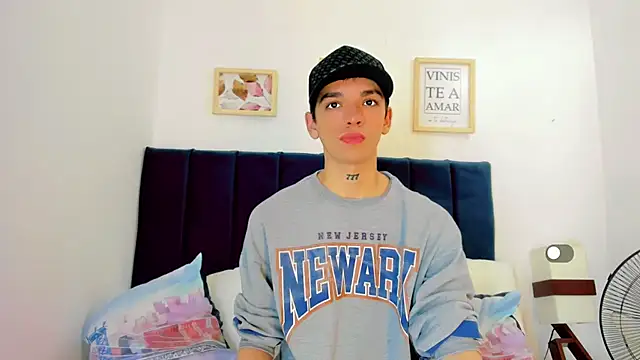 SexyJuliii21 online show from September 2025 08:43:01 PM