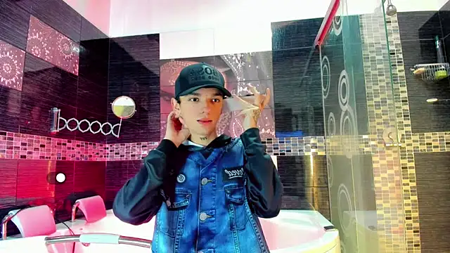 SexyJuliii21 online show from October 2025 09:48:02 PM