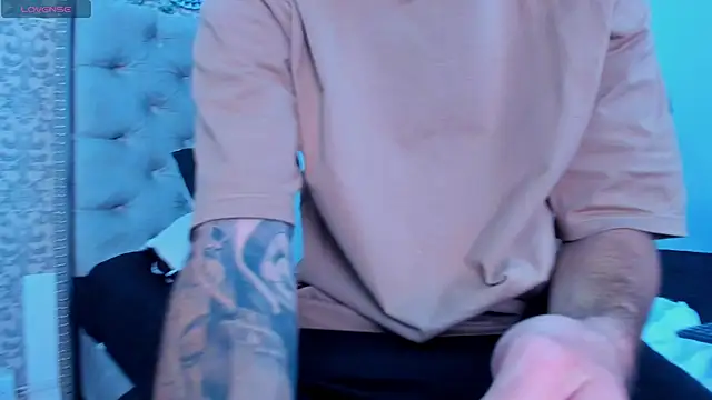 CodyWalkerR online show from November 2025 05:12:02 PM