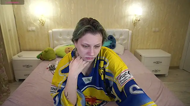 LunaaMayy online show from February 2026 12:18:02 AM