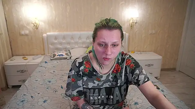 Snapshot of LunaaMayy chatting on April 2026 09:50:01 PM LunaaMayy online show from April 2026 09:50:01 PM