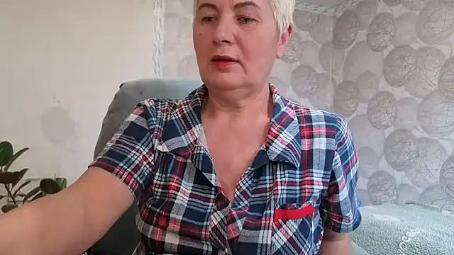 NicoleOlla online show from November 2025 07:40:01 AM