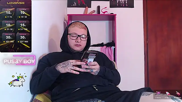 Snapshot of princeFtm chatting on January 2025 03:18:01 PM princeFtm online show from January 2025 03:18:01 PM