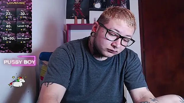 Snapshot of princeFtm chatting on February 2025 09:29:02 PM princeFtm online show from February 2025 09:29:02 PM