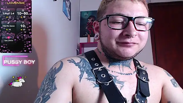 Snapshot of princeFtm chatting on February 2025 08:38:02 PM princeFtm online show from February 2025 08:38:02 PM