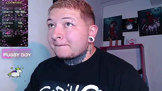 Snapshot of princeFtm chatting on February 2025 08:20:02 PM princeFtm online show from February 2025 08:20:02 PM