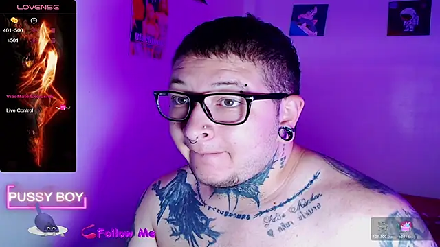 Snapshot of princeFtm chatting on November 2025 04:07:01 PM princeFtm online show from November 2025 04:07:01 PM