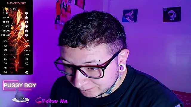 Snapshot of princeFtm chatting on November 2025 01:24:02 PM princeFtm online show from November 2025 01:24:02 PM