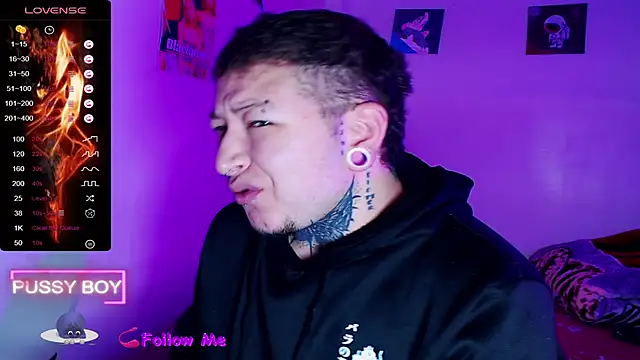 Snapshot of princeFtm chatting on November 2025 02:42:02 PM princeFtm online show from November 2025 02:42:02 PM