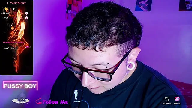 Snapshot of princeFtm chatting on November 2025 02:43:02 PM princeFtm online show from November 2025 02:43:02 PM