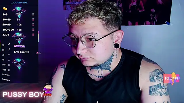 Snapshot of princeFtm chatting on February 2026 07:18:01 PM princeFtm online show from February 2026 07:18:01 PM