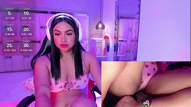 Snapshot of Alice_Roys chatting on April 2026 09:09:01 PM Alice Roys online show from April 2026 09:09:01 PM