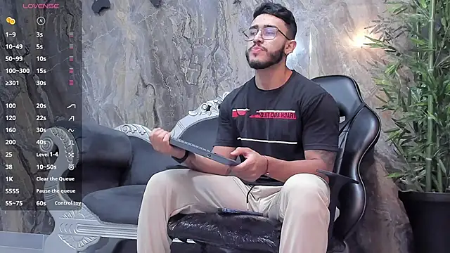 Liam Kleiin online show from January 2025 11:37:02 AM