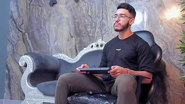 Liam Kleiin online show from February 2025 11:38:02 AM