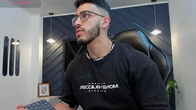 Liam Kleiin online show from October 2025 11:22:01 AM