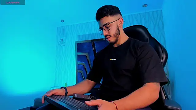 Liam Kleiin online show from November 2025 11:23:02 AM