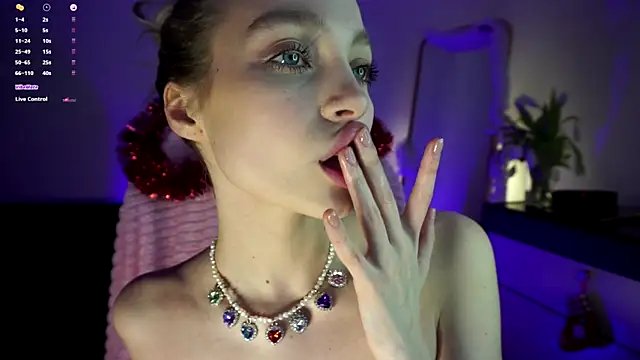  LISA BABYMETAL  online show from December 2024 08:00:02 PM