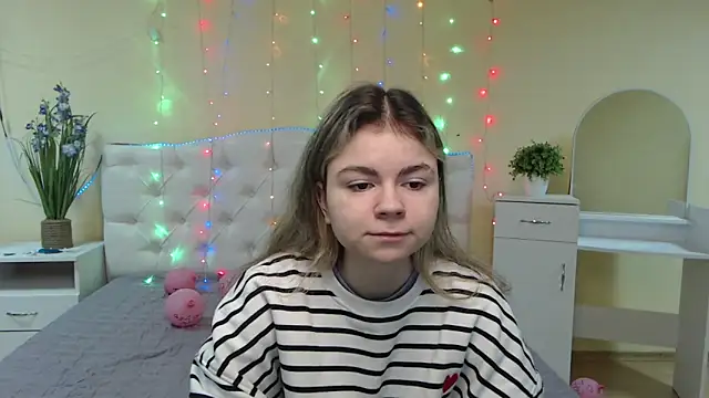 TinaRedly online show from January 2025 06:49:02 AM